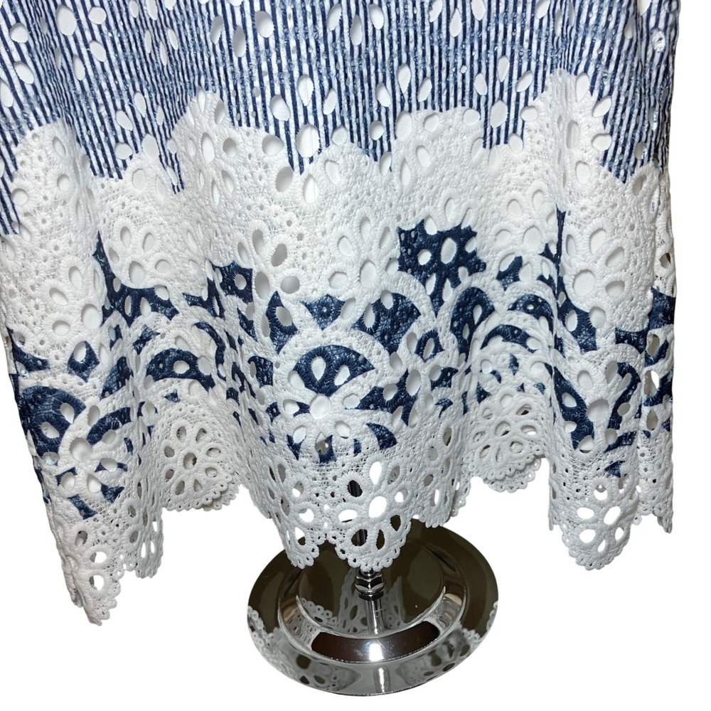 Cato Sleeveless Blouse Womens Medium Blue White Striped Eyelet Lace Tassel Top - Picture 7 of 9